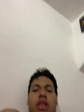 Marco_deluxxxen Webbikameraesitys