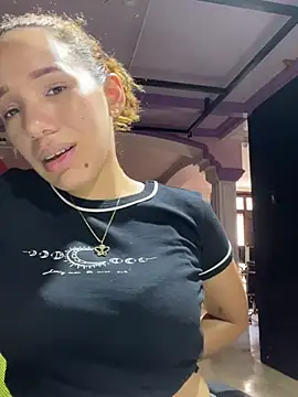 LunaVal_ Chat XXX in diretta