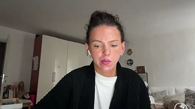JanelEheler Chat XXX live
