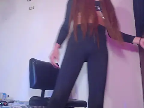 Show modela kitty-miss na web-kameri
