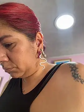 Chat XXX en directo de JulianaDiiaz