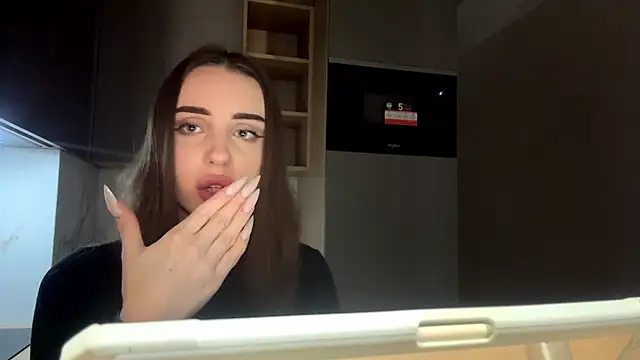 Show modela dianaluves1 na web-kameri