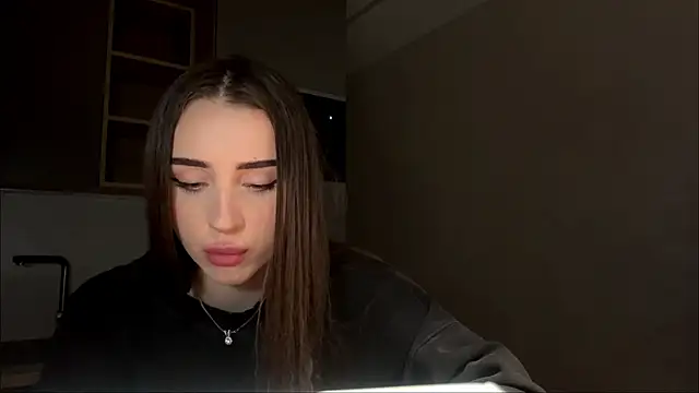 Show modela dianaluves1 na web-kameri