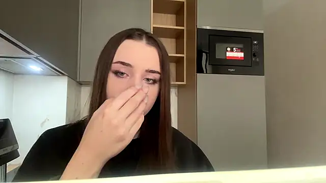 Show modela dianaluves1 na web-kameri