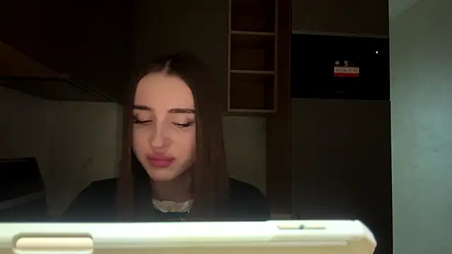 צ'אט XXX בשידור חי של dianaluves1