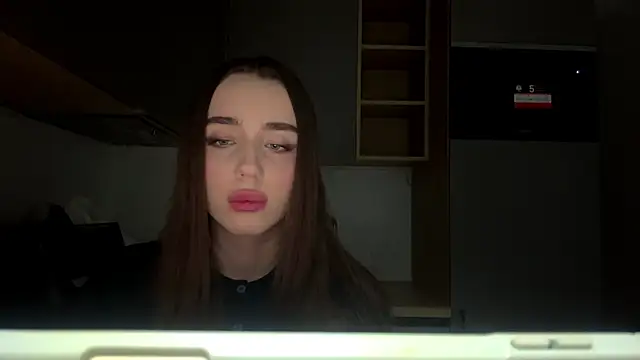 Show modela dianaluves1 na web-kameri