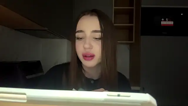 Show modela dianaluves1 na web-kameri