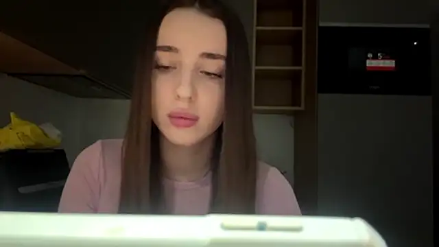 Show modela dianaluves1 na web-kameri