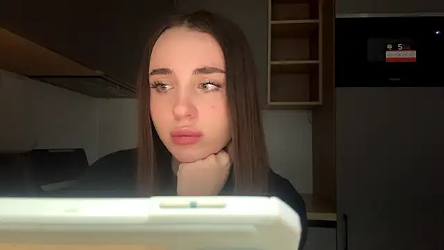 dianaluves1 Adlı Modelin Web Kamerası Şovu