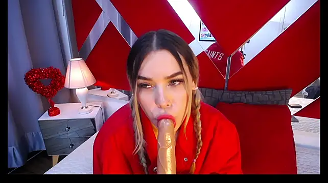 Alanna_Guzman Show in webcam