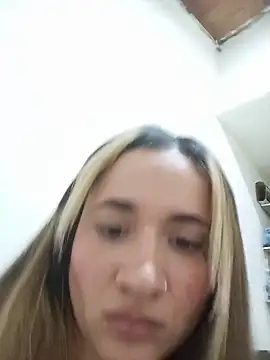 Chat +18 de SaraEpson ao vivo