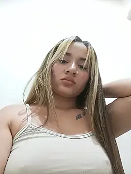 Chat +18 de SaraEpson ao vivo