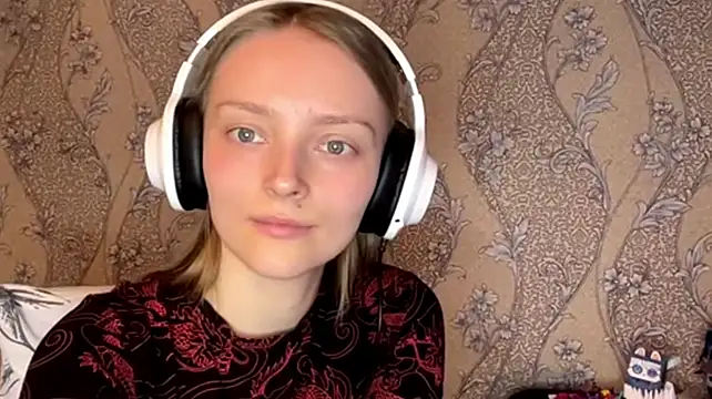 EmyMiu's Webcam Show