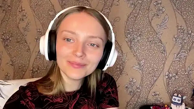 EmyMiu webcam show