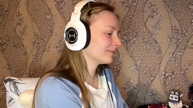 EmyMiu webcam show