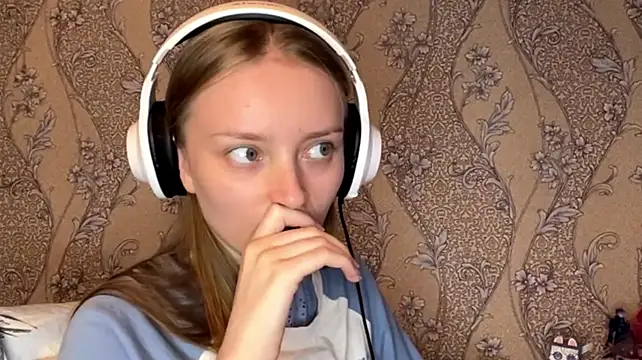 Živý XXX chat EmyMiu