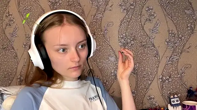 EmyMiu's Webcam Show