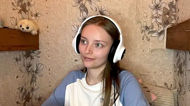 EmyMiu's Live XXX Chat