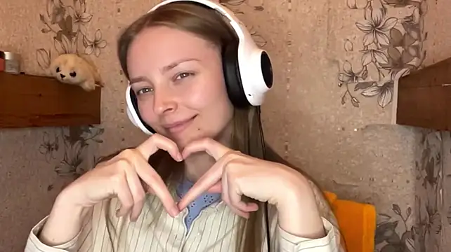 Chat +18 de EmyMiu ao vivo