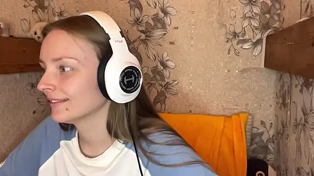 EmyMiu লাইভ XXX চ্যাট