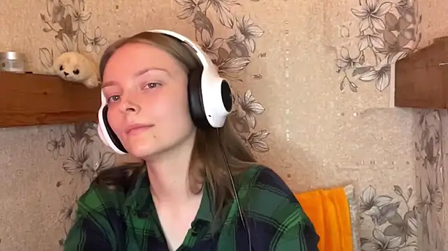 EmyMiu's Live XXX Chat
