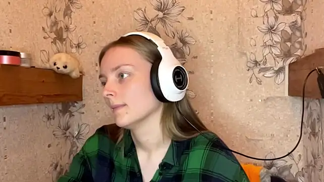 EmyMiu's Webcam Show