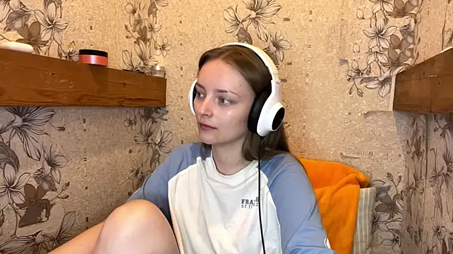 EmyMiu's Webcam Show