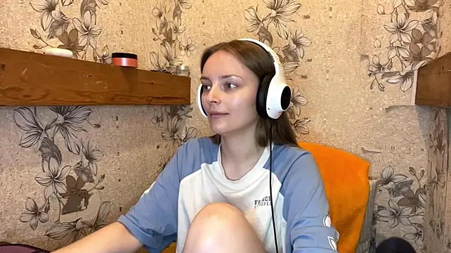 EmyMiun Webbikameraesitys