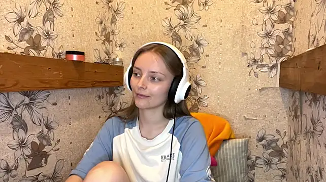 EmyMiu's Webcam Show