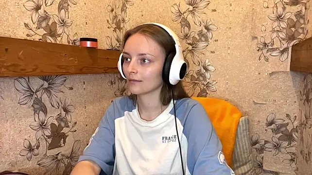 EmyMiu webkamerás műsora