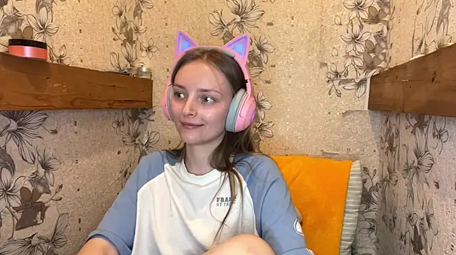 EmyMiun Webbikameraesitys