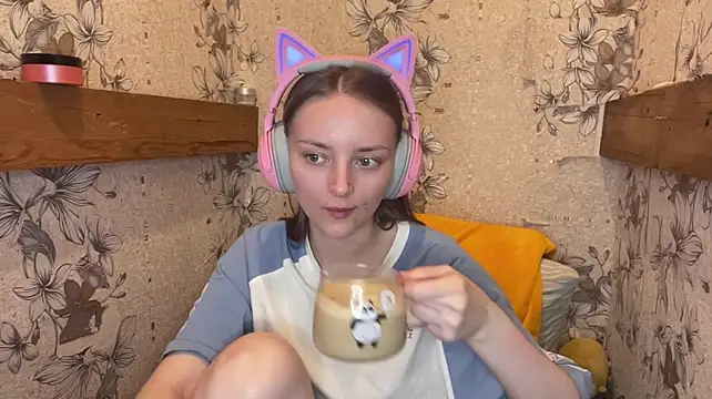 EmyMiu's Webcam Show