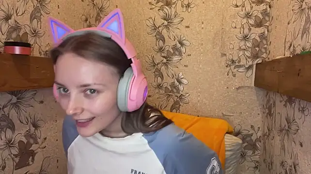 EmyMiu's Webcam Show