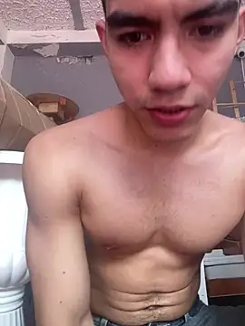 Alejandro_vega_ Show in webcam