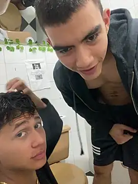 Show modela Alejandro_vega_ na web-kameri