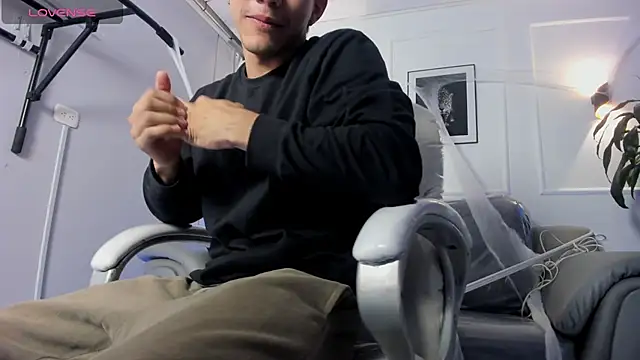 Alejandro_vega_'s Webcam Show