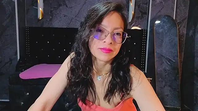 Sandra98_b Adlı Modelin Canlı XXX Sohbeti