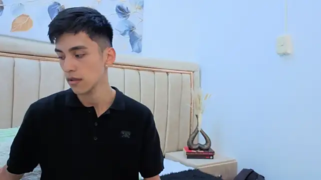 Julian_Carusso webkamerás műsora