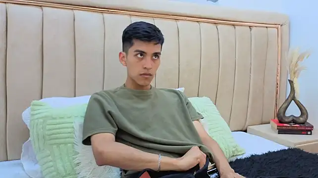 Show de Julian_Carusso na webcam