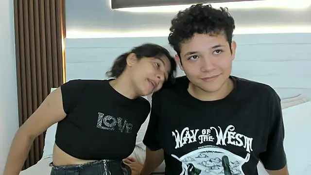 แชท XXX สดของ Axel_West8