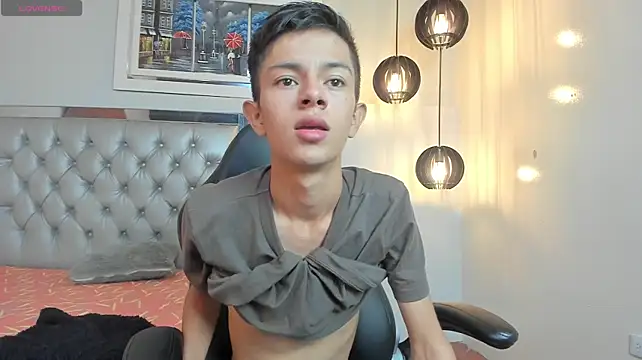 fem_danny7 Webcam Show