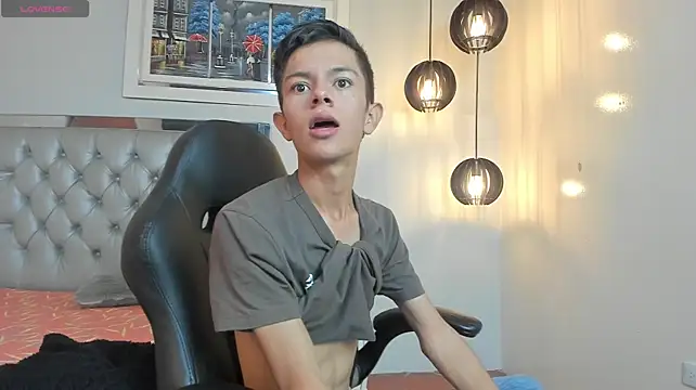 Вебкам-шоу fem_danny7