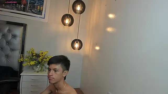 fem_danny7 – webcam-show