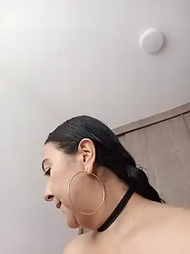 XXX chat uživo modela Aishah_kiss