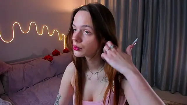 Alice_Liddelll Adlı Modelin Web Kamerası Şovu