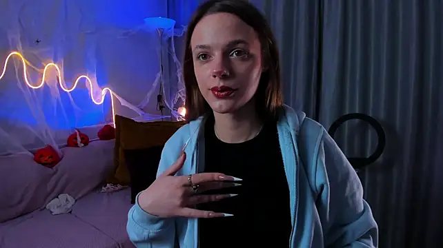 Pokazy przed kamerką – Alice_Liddelll