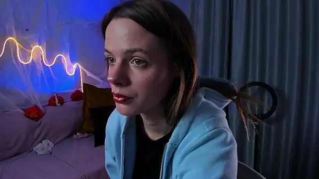 Alice_Liddelll's Webcam Show