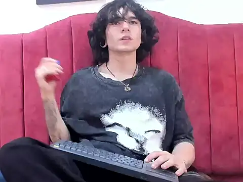 Blas_femous1 Adlı Modelin Web Kamerası Şovu
