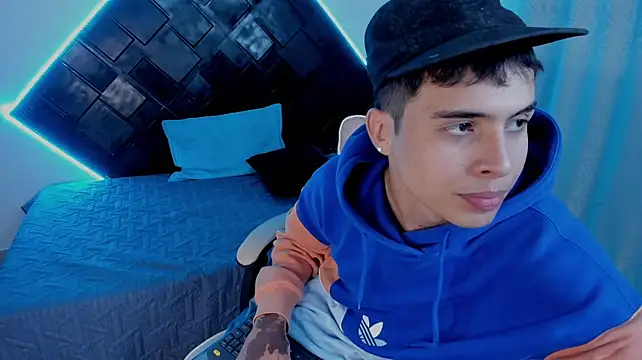 Show modela Dante_Blake_ na web-kameri