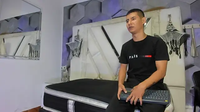 RousAndJhonas Pertunjukan Webcam